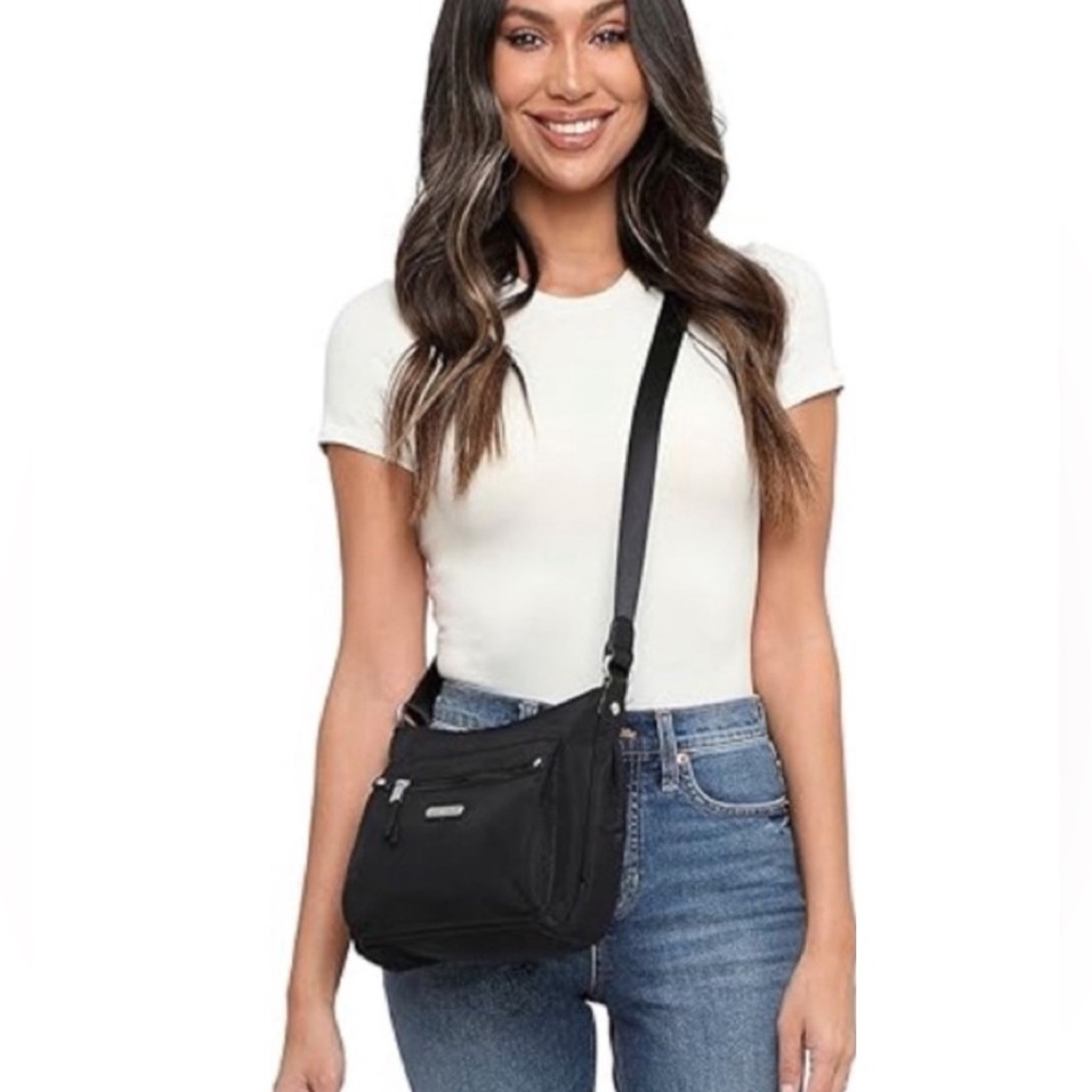 NWOT Baggallini Nylon Crossbody Bag Purse Black